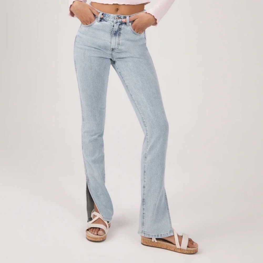 NWT Something Navy Nina Slit Jeans